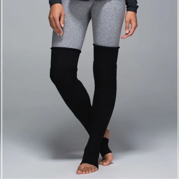 Lululemon Blissed Out Leg Warmers Black - Picture 2 of 10